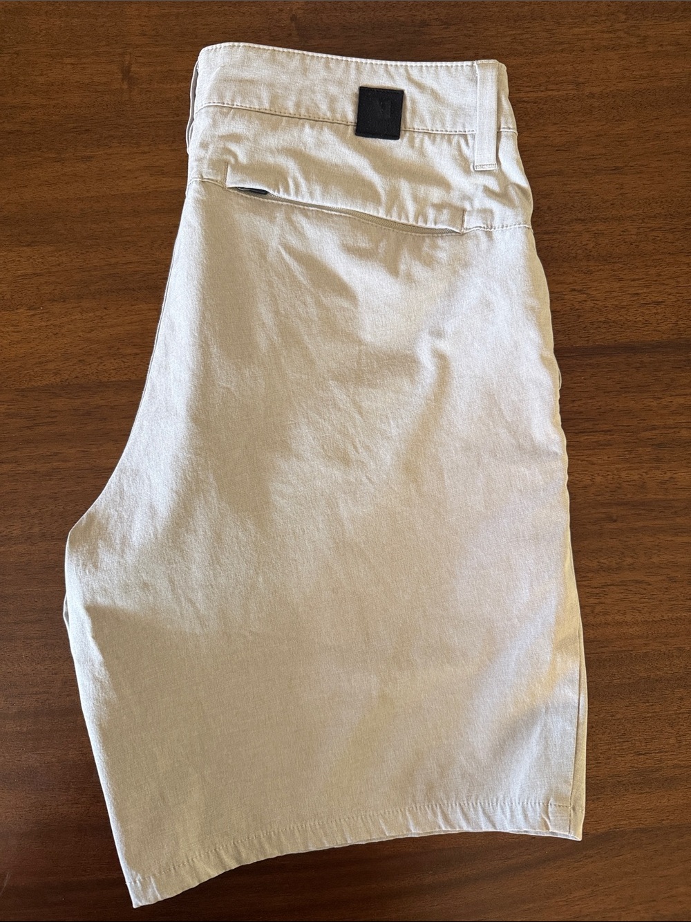 Vuori Men's Cream Flat-Front Performance Shorts